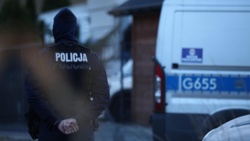 Wstrząsające relacje ws. tragedii w Rembertowie. "Zobaczyłem, że kobieta leży przed blokiem"