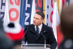 Nowa Nadzieja połączy się z formacją Imperium Kontratakuje