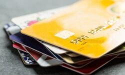 NBP: O ponad 19 proc. wzrosła wartość oszustw kartami płatniczymi w II kwartale br.