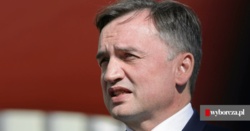 Zbigniew Ziobro uciekł do USA.