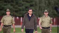 "Cała moc państwa polskiego jest z Wami" Morawiecki pisze do żołnierzy i pograniczników