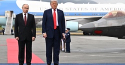 Trump zawiesił w Białym Domu symboliczne zdjęcie z Putinem