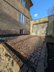 c1c1f1f4-2a7e-4535-896c-058e10f052a4