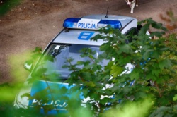 Rodzice mówili sąsiadom, że zaginęła. Przez 27 lat więzili ją w domu