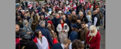 "Białoruś będzie wolna". 330-metrowa flaga na Dzień Woli i morze nadziei