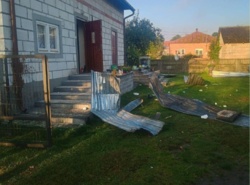 bbf6b596-daf4-40f6-a163-37605d2e5252