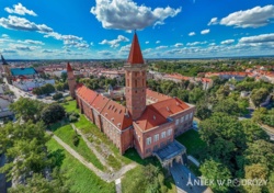 c21e5718-ae0b-48d5-b5e9-b46955e9e9d0