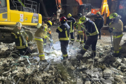 598f8460-4efb-405d-8f26-9564a7922ecd