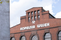 Górnicy w kopalni „Wujek” powstrzymują się od pracy. PGG: To nielegalny strajk