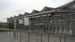 Kibic w koszulce Wisły Kraków został pobity w klubwym sklepie Legii