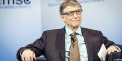 Bill Gates: W połowie 2022 roku liczba ofiar COVID-19 może spaść do poziomu grypy