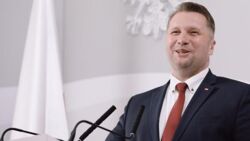 Doradca Czarnka chce "ugruntować dziewczęta do cnót niewieścich". "Budzi to olbrzymi niepokój"