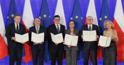 Sześcioro sędziów Trybunału Konstytucyjnego złożyło uroczyste ślubowanie w Sejmie. Prezydent Karol Nawrocki nie pojawił się