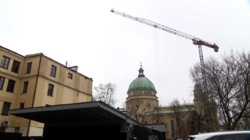 Wieżowiec w środku Warszawy - budowa