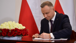 Andrzej Duda podpisał "lex Kaczyński"