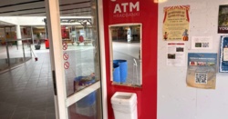 Ukradli cały bankomat przy pomocy koparki