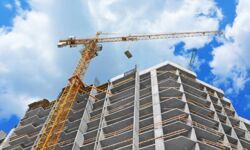 „Ceny mieszkań nie oddają ich wartości. To wyraz paniki kupujących”