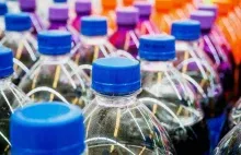 PiS idzie na rekord. Podnoszą podatek od plastiku o 2000%!