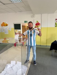 6037071a-12e3-4cb1-9382-b69ca3b8897d