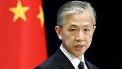 Wojna na Ukrainie. Chiny sprzeciwiają się sankcjom i prowadzą normalną współpracę handlową z Rosją