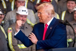 Trump zapowiada wprowadzenie cła na leki