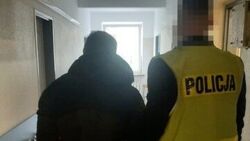 Warszawa. Postrzelił pracownika budowy z wiatrówki. Wcześniej rzucał prezerwatywami i cebulą