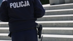 Obława po ataku nożownika w Mierzawie. Były policjant miał zabić teścia i poważnie ranić teściową