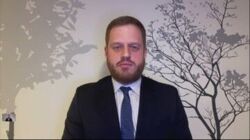 Zakup respiratorów. NIK skierowała zawiadomienie do prokuratury, jedno dotyczy Janusza Cieszyńskiego