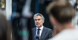 Zmiany w Holandii. Premier Dick Schoof podał się do dymisji