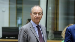 Włochy też spierają się o edukację seksualną. Lekcje dopiero w szkole średniej? - EURACTIV.pl