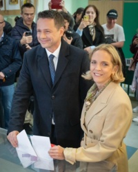 1315d053-bda4-4e4e-bc90-d185344930a0