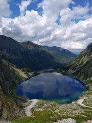 ecdb6e2b-1483-459f-adf9-56798ba404a6