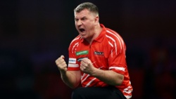 Ratajski w ćwierćfinale MŚ w darcie!