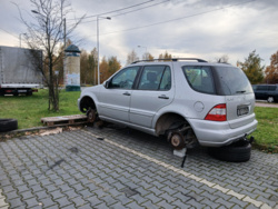 b4722ac3-81d6-46e1-8404-d360e811313b