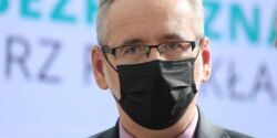 Niedzielski: Utrzymanie maseczek? To sprawa oczywista