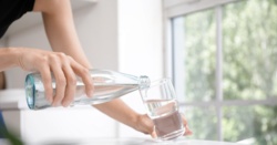 GIS ujawnił listę wód mineralnych 2025. Po te marki możesz sięgać bez obaw. Pełna lista