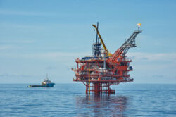 W USA ropa kosztuje 1.87 zł za litr. Dlaczego u nas jest tak koszmarnie drogo?