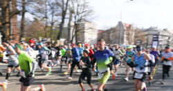 ​Zakończył się 14. PKO Poznań Półmaraton. Aura nie sprzyjała zawodnikom
