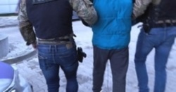 Rozkochiwał w sobie młode kobiety i zmuszał do prostytucji