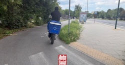 Motorowerami jeżdżą ludziom po butach. Chodniki i ścieżki rowerowe opanowane przez chińskie nielegalne e-rowery