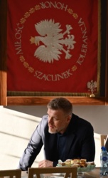 ceade05e-cbd0-410f-a8f3-d2c541563d1f