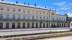 9ac3c4a4-c60d-4f3f-bf86-32b4bc5084a8