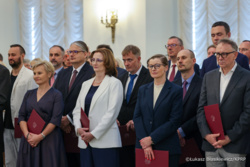 Ponad stu nowych profesorów