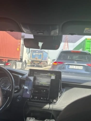 Maturzyści utknęli w korkach, co z egzaminem? "Za dwie minuty matura, a ja stoję"