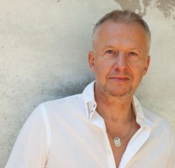 b2e60449-1a4c-463c-98e4-5c2f0fe11752