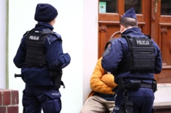 Skandal i tymczasowy areszt. Policjanci mieli się mścić na bezdomnych