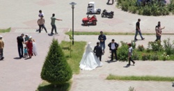 Obywatel Tadżykistanu pozwał swoich teściów. Po ślubie odkrył, że panna młoda nie jest dziewicą