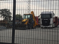 a7871048-7b37-42c8-a462-1ee0d2d78497