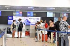 Ograniczenia dla podróżnych nie miały wpływu na rozprzestrzenianie się Omikrona