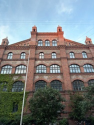 69c8fb01-341b-433a-b716-7dacb949904d